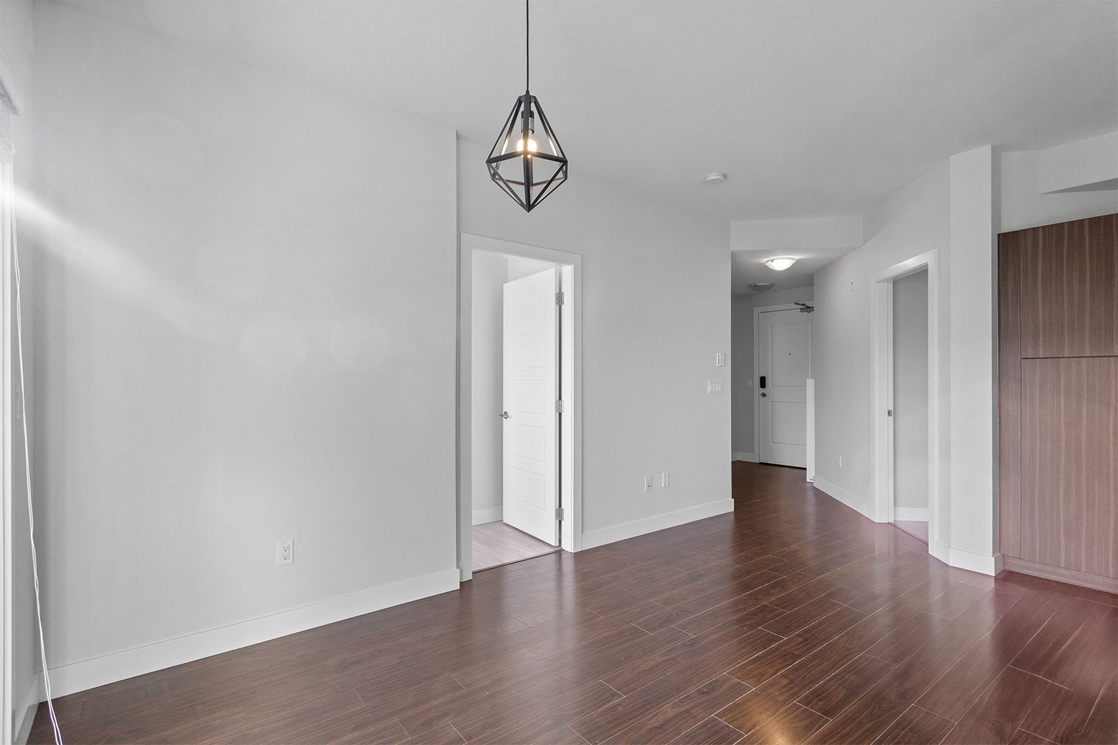 Neighbourhood streetscape near the property