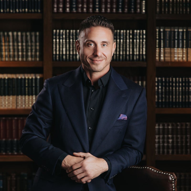 Portrait of realtor Sean Zubor